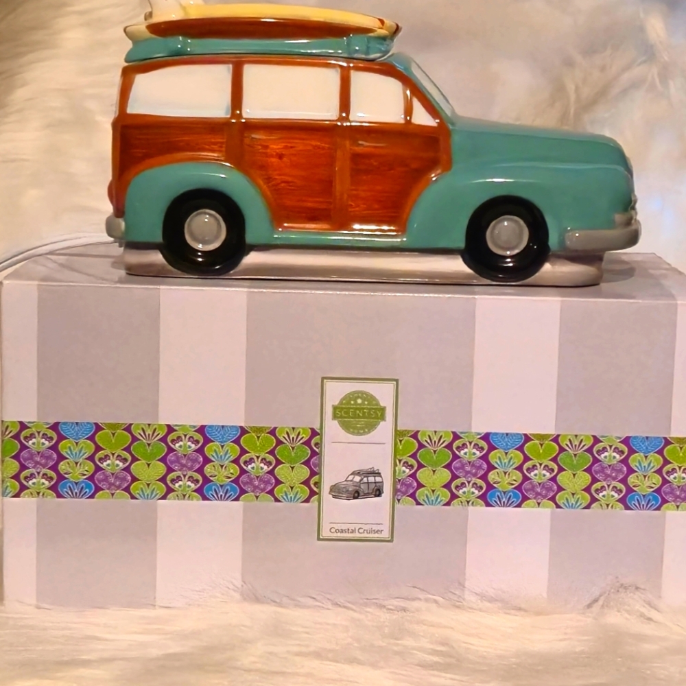 Scentsy Coastal Cruiser Warmer